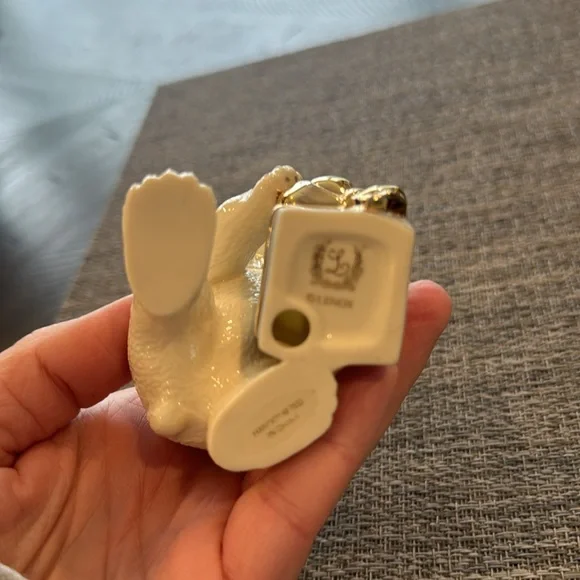 Lenox Christmas Polar Bear Figurine 3 3/4” Tall - Picture 4 of 4